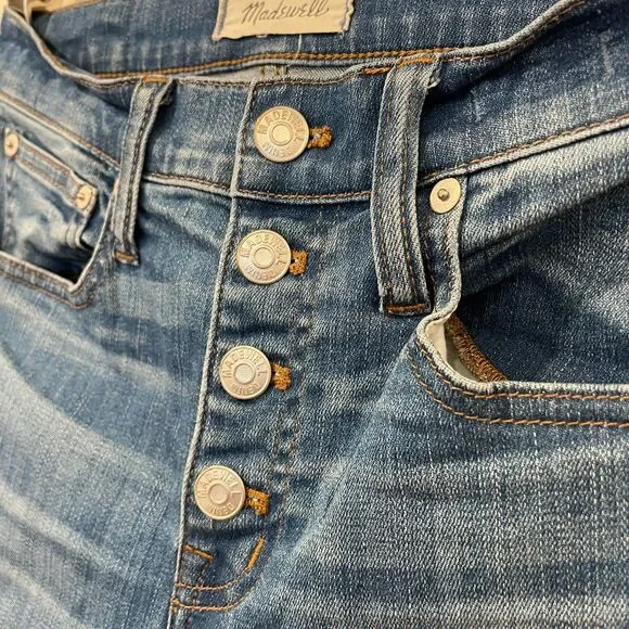 ~ Madewell 25 Jeans Cali Demi-Boot Raw Hem Button Light/Med Blue Wash Women's - Picture 2 of 15
